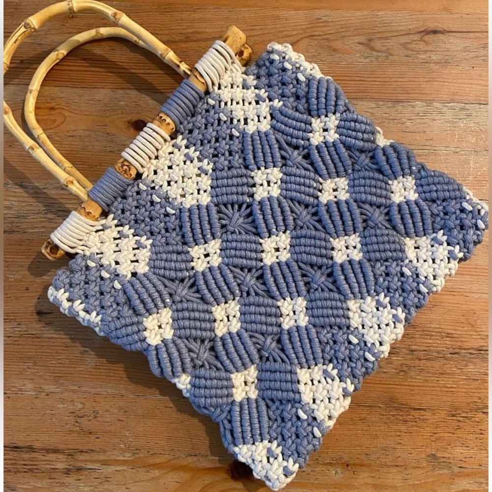 EUC Summer Crochet Purse